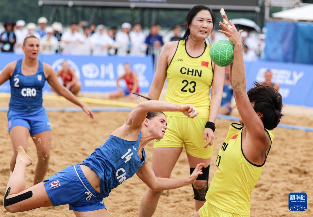 亚队, 守克罗地亚, 什克里尼亚