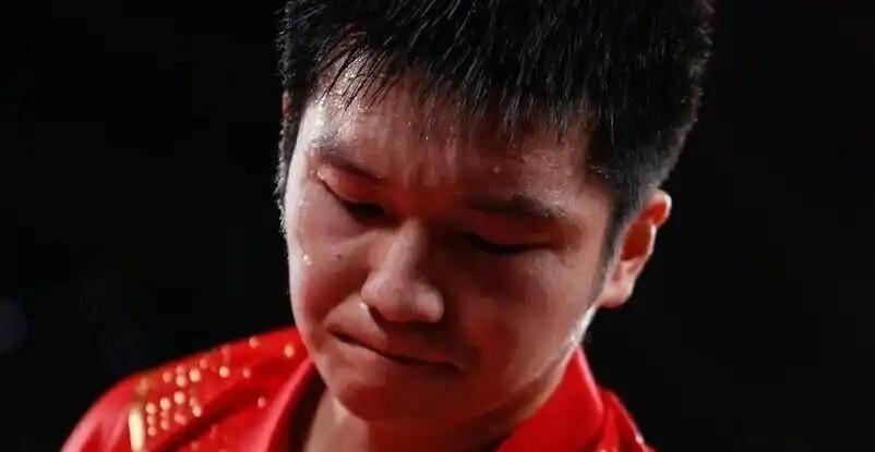 着凉面包看 着凉面包看