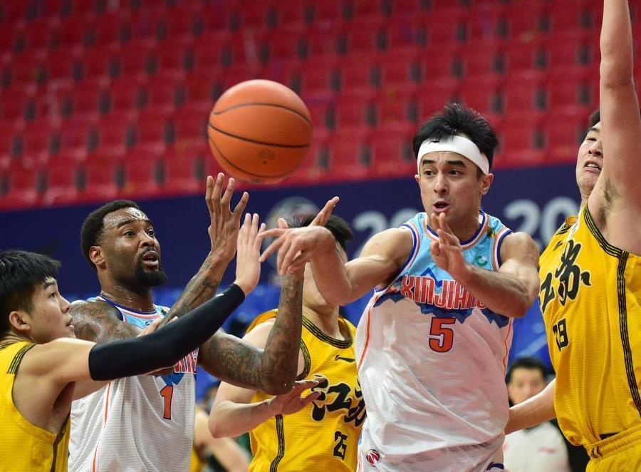 响一场比赛, 篮第一个赛, bt