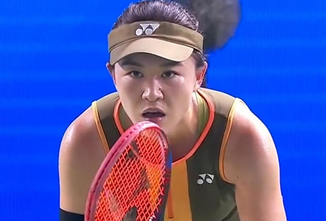 随着朱琳爆, 安德列娃世